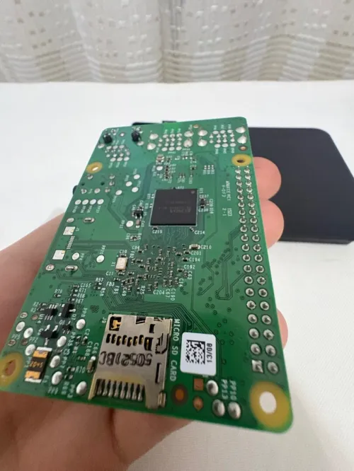 Raspberry Pi 2 Model B + boîtier