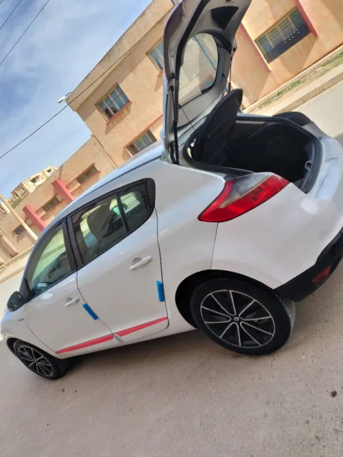 Renault Megane 3 2012 Play