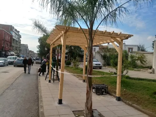 Pergola en bois rouge