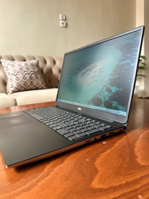 Dell Vostro 5590