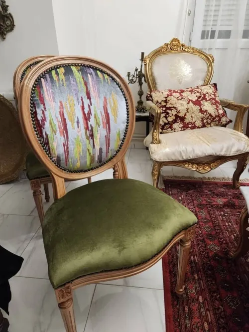 commande de chaise médaillon,  tapisserie rénovation et personnalisation cd meubles