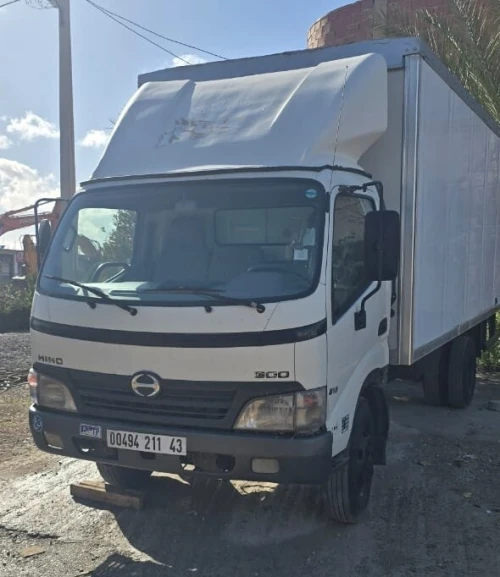 Hino Hino 813 2011