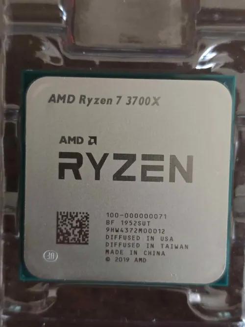  AMD Ryzen 7 3700X