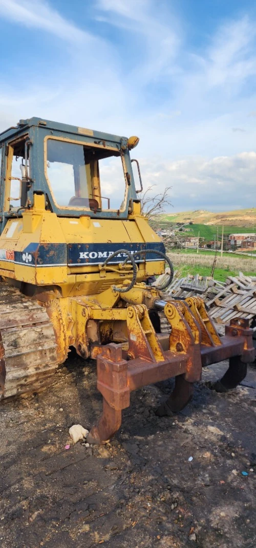 Komatsu Bulldozer D63E 1989