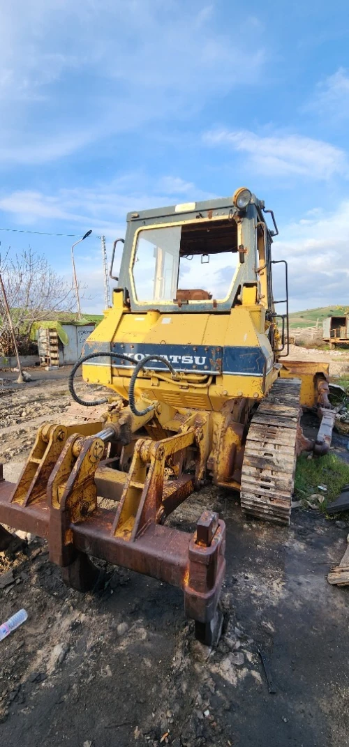 Komatsu Bulldozer D63E 1989