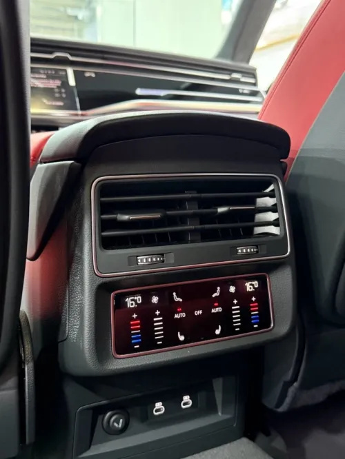 Audi Q8 2026 S Line exclusive