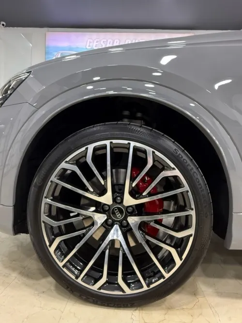 Audi Q8 2026 S Line exclusive