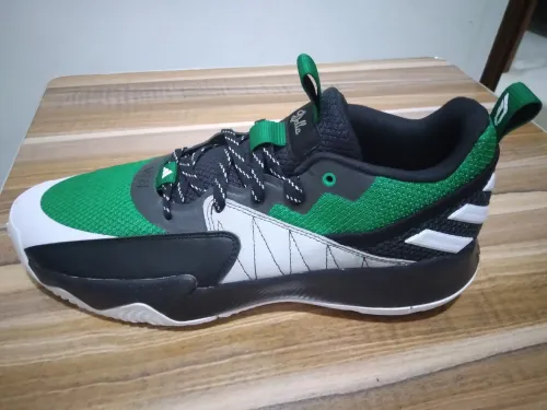 basquet Adidas pointure 50