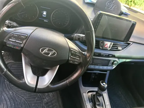 Hyundai i30 2019 Toute options