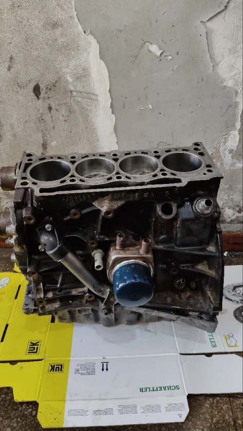 Demi Moteur