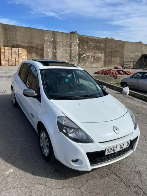 Renault Clio 3 2012 Night and Day