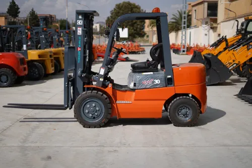 CHARIOTS ELEVATEURS TIRSAM 3T 4M -   الرافعة الشوكية تيرصام 3 طن 4 متر