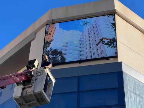 location et vente sur mesure d'écrans géants à LED   ORAN / ALGER 