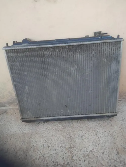 Radiateur Mazda حمامة et ford 