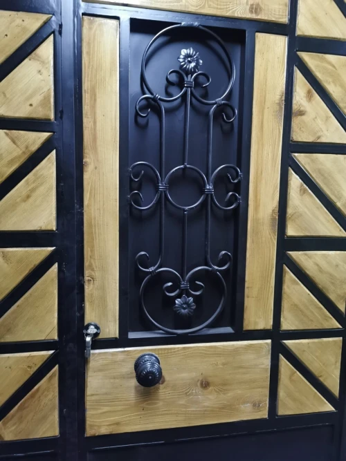 Portes d'entrée lourdes en bois et metal