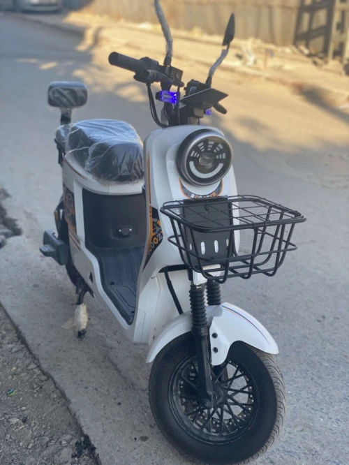 Moto électrique Scoozer 2025