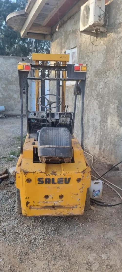 clark selver 2.5 طن 1999