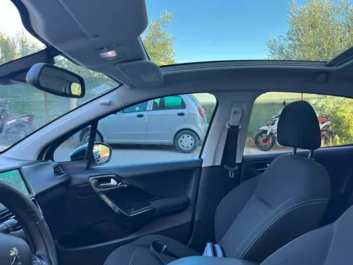Peugeot 208 2019 Allure Facelift