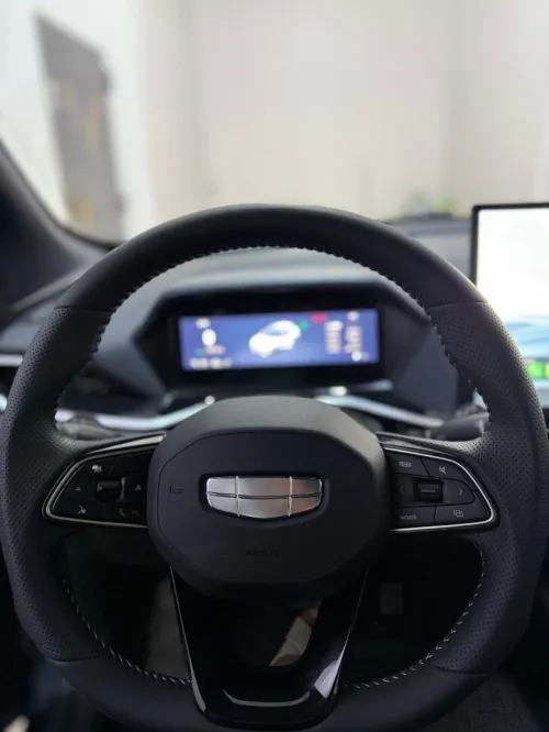 Geely Coolray 2025 La tout