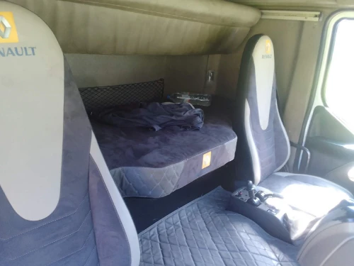 Renault Premium 2008