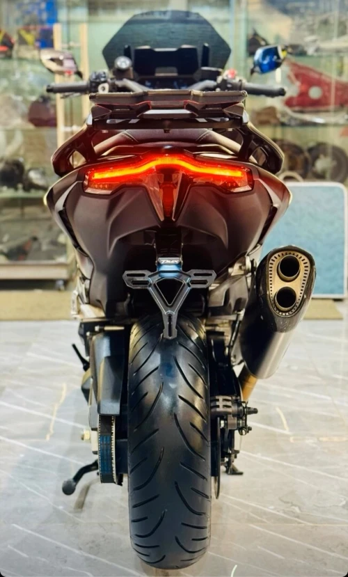 Yamaha Tmax 2023