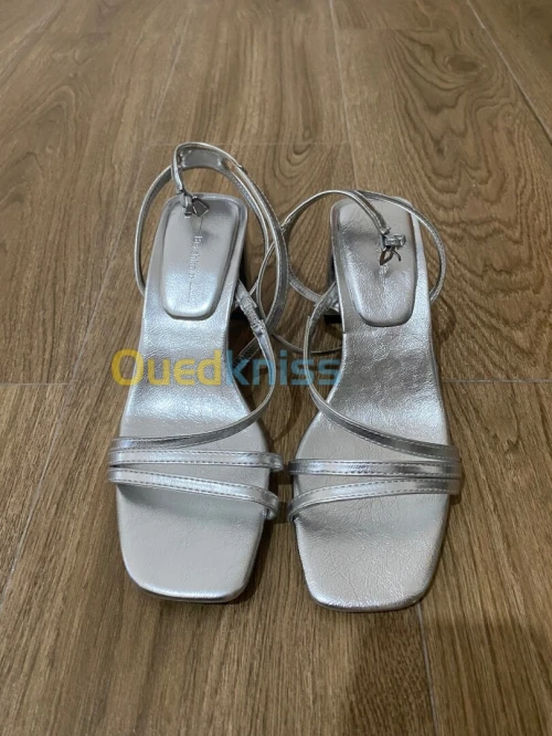 Sandale à talons