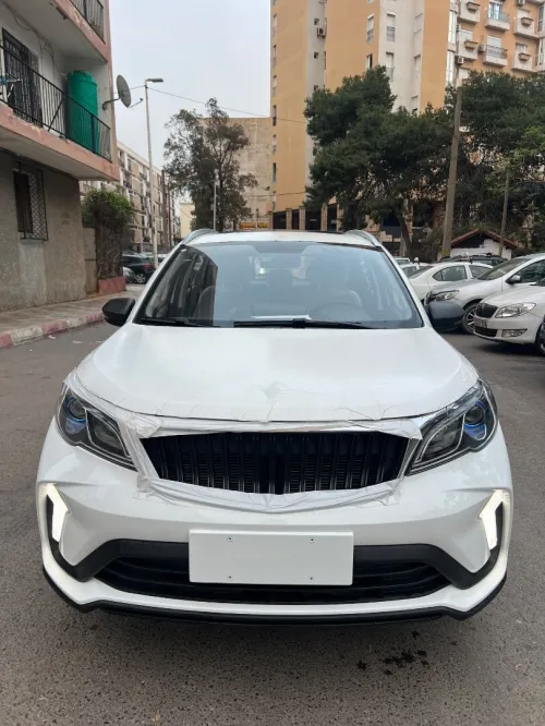Geely Livan 2026 X 3 pro boîte Auto full option