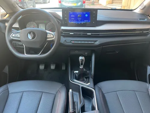 Geely Livan 2026 X3  paro
