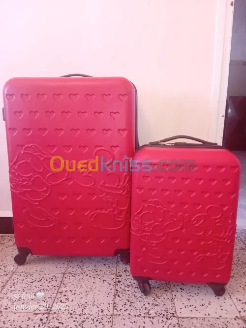 Valise minnie mousse rouge 