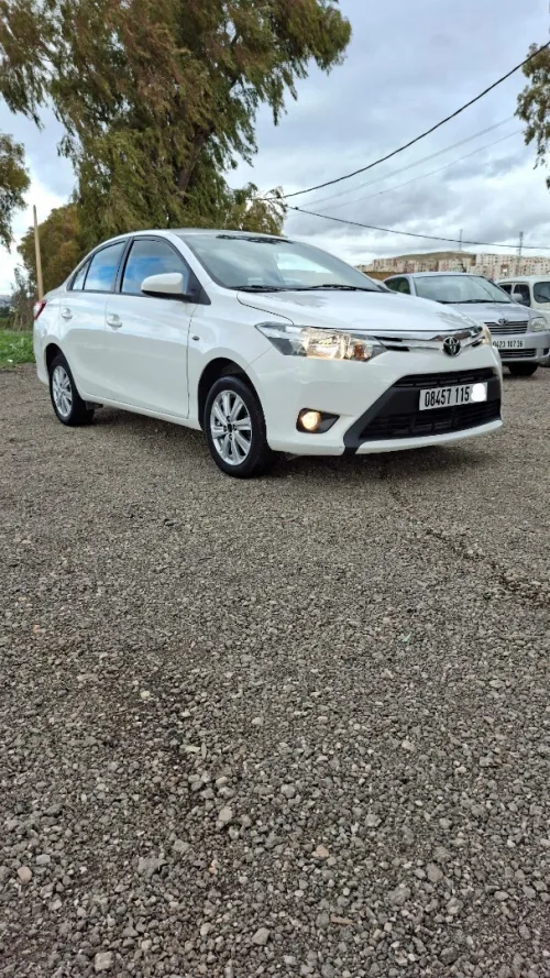 Toyota Yaris Sedan 2015 Play