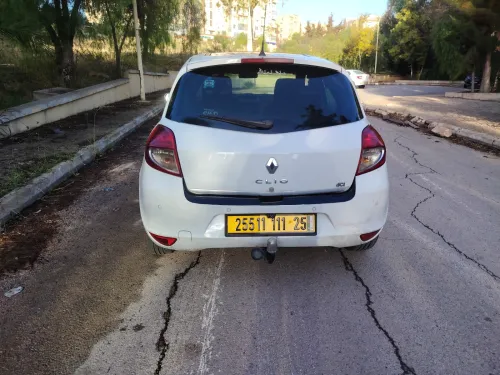 Renault Clio 3 2011 Night and Day