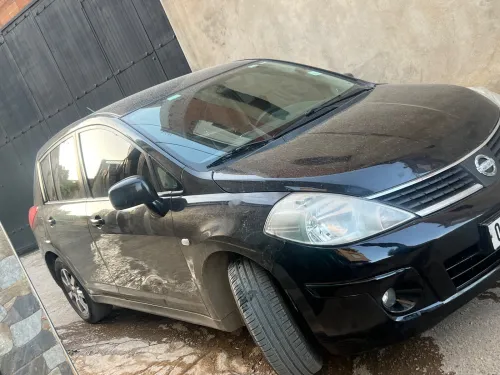 Nissan Tiida 5 portes 2011 Tiida 5 portes
