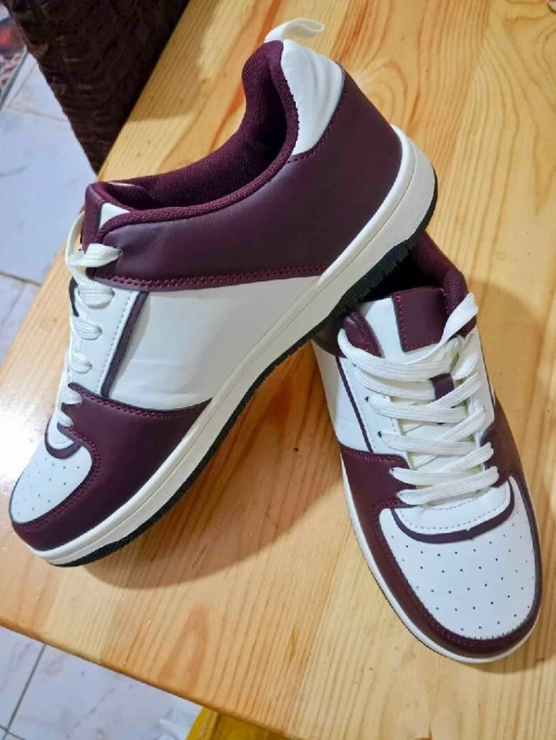 Baskets Primark taille 43