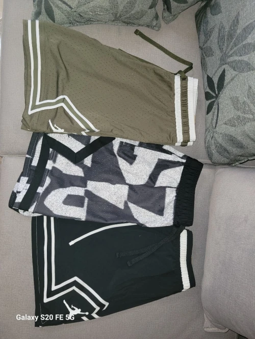 Vêtements et baskets Nike original 