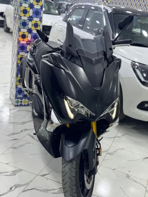 Yamaha Tmax 2021