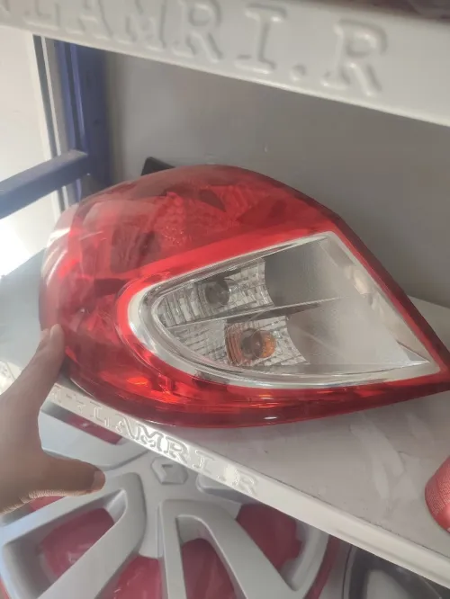 Feu arrière Renault Clio 3 