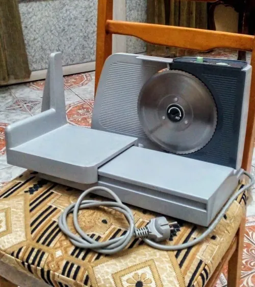 Trancheuse électrique d'origine pour fromage Gruyère et viande et pâté takhdem foor jaya Caba