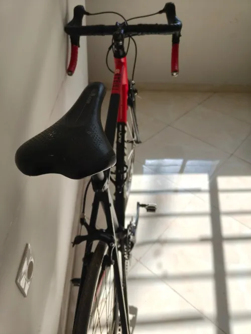 Vélo de route cyclotourisme Btwin triban 520