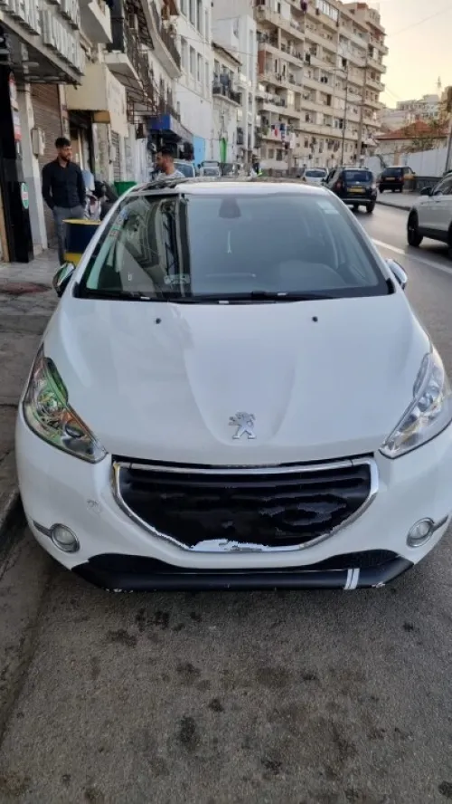 Peugeot 208 2015 Allure