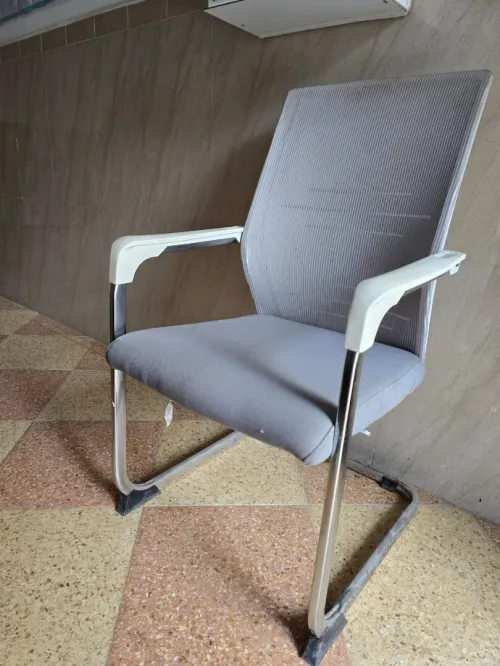 Bureaux et chaise