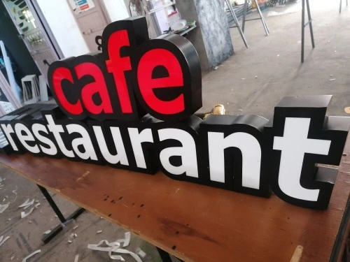 Panneau publicitaire Lumineuse Enseigne forex alucobond
