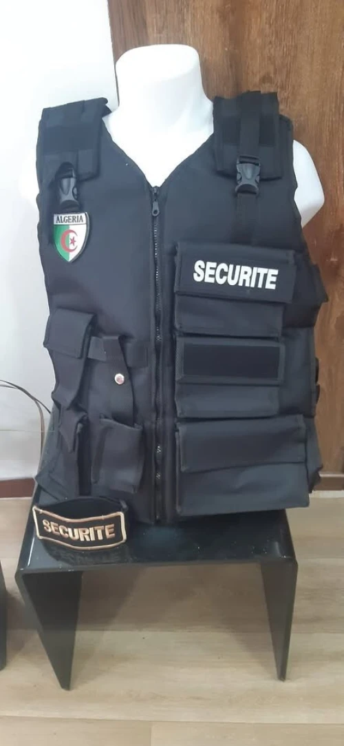 Tenue de travail, combinaison, salopette, casque, gilet..