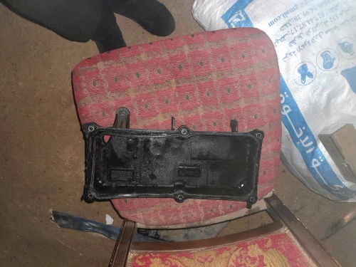 غطاء الصمامات (Valve Cover)  سيارةi10