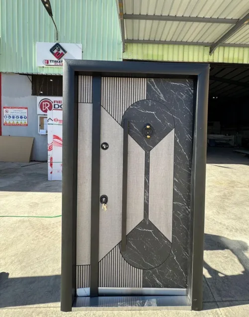 porte blindée extérieur et porte intérieur 