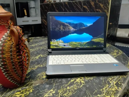 Laptop Fujitsu Lifebook A530