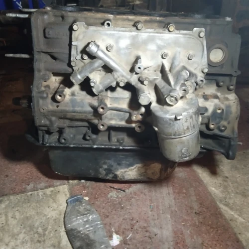 Demi moteur Nissan Urvan 
