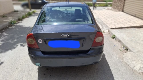 Ford Focus 4 portes 2007 Sedan