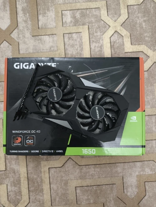 Gigabyte GTX 1650 gddr6 avec boite