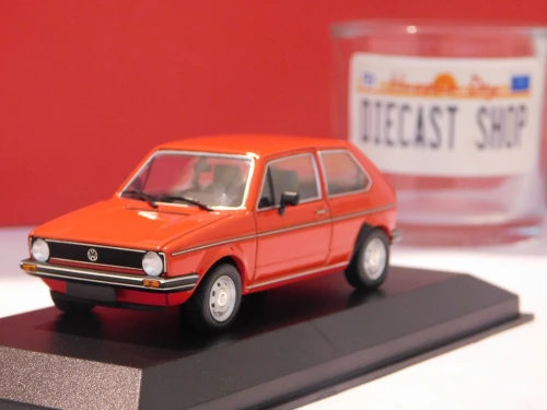VOITURES MINIATURES DE COLLECTION 1/43