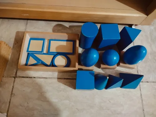 Jouets Montessori en bois